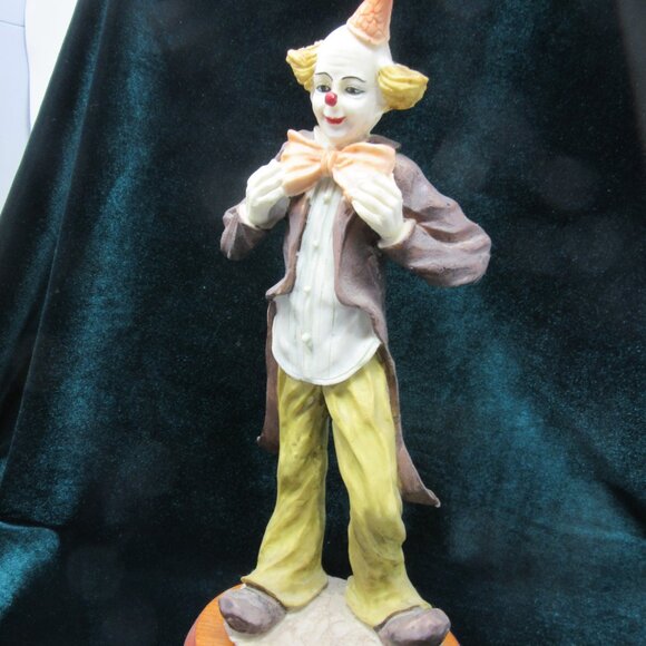 Vintage Circus Clown 10-1/2" Tall x 4-3/4" Wide - Picture 6 of 7